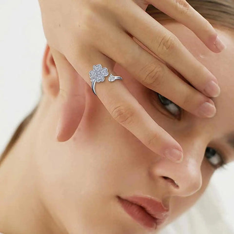 Clover Zircon Ring for Anxiety Relief and Decompression